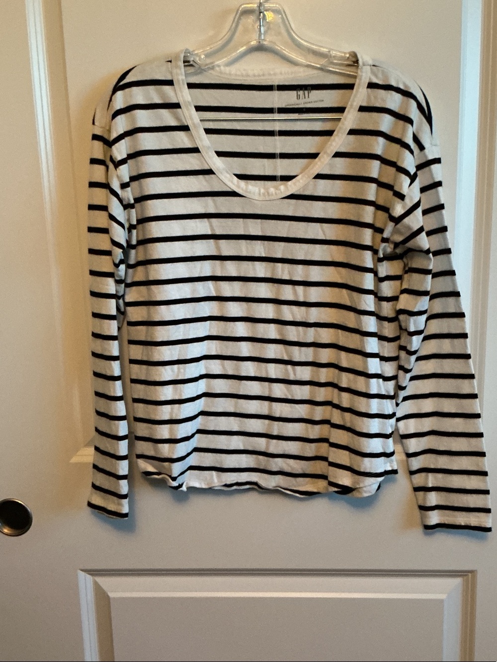 GAP Black & White Striped Scoop Neck Long Sleeve Tee